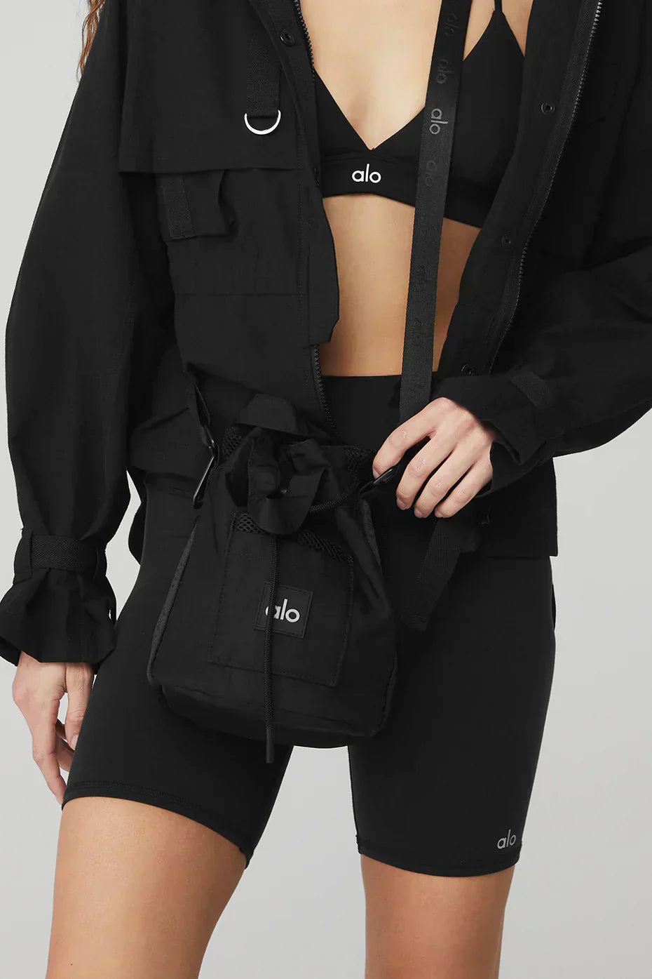 Crossbody bucket bag
