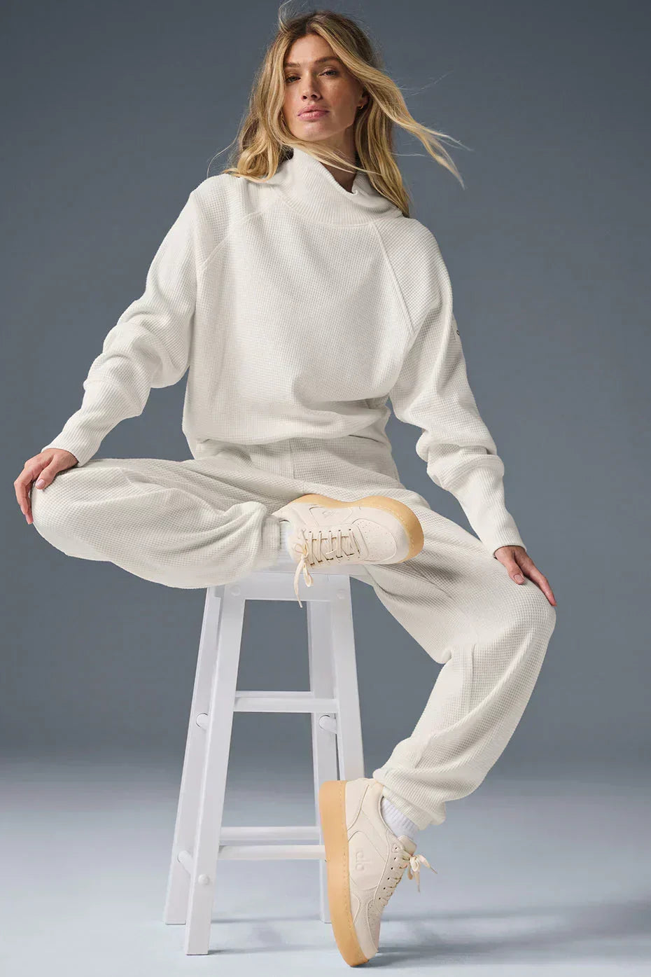 Waffle Weekend Escape Mock Neck Long Sleeve - Zwart