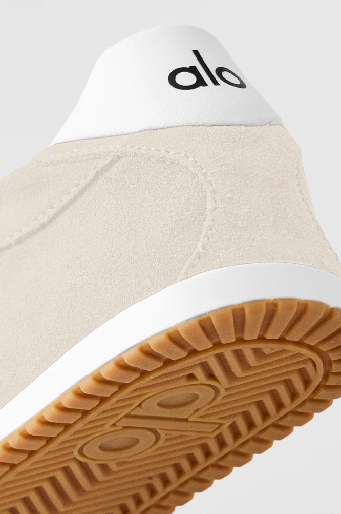 Sunset sneaker