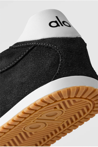 Sunset sneaker
