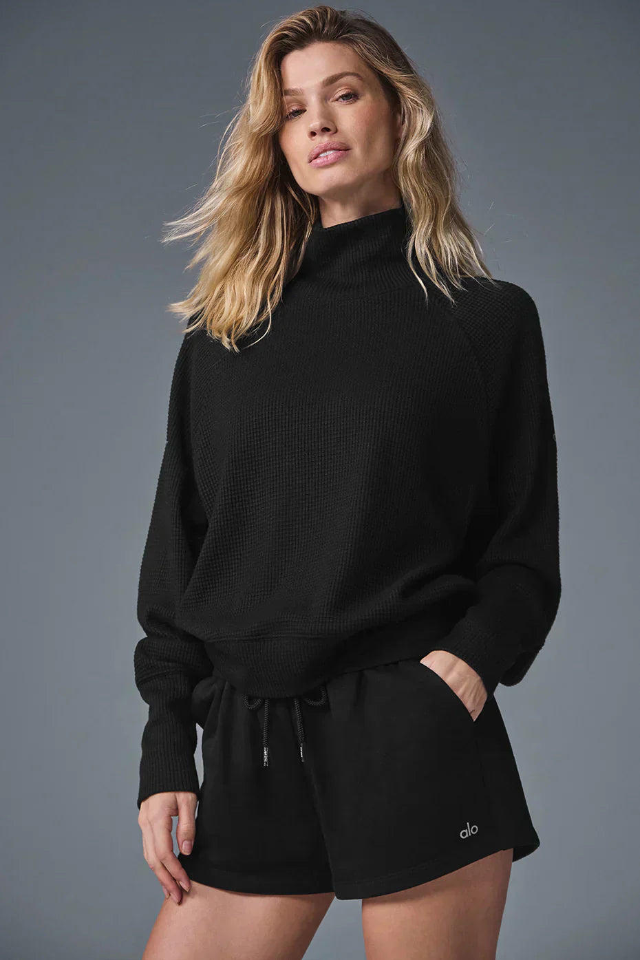 Waffle Weekend Escape Mock Neck Long Sleeve - Zwart
